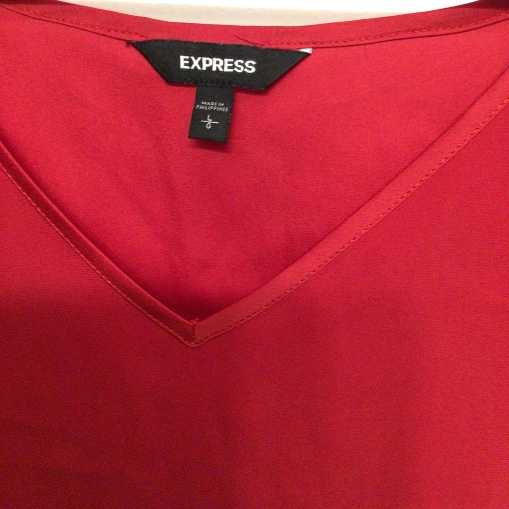Express L Red V neck shell top